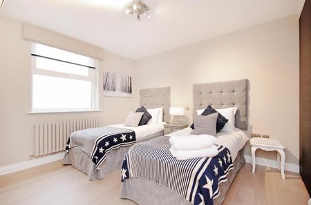 3 bedroom apartment to rent - Photo 4