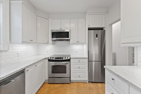 For Lease - 472 Oriole Parkway Unit# Upper, Toronto, Ontario - Photo 4