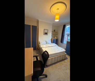 Room in a Shared House, Rosa Road, S10 - Photo 6
