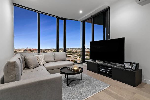 Designer Two Bedroom Apartment plus Study with North Facing City Views - Photo 1