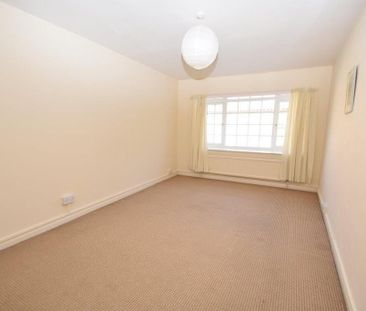 3 bedroom end of terrace house to rent - Photo 3