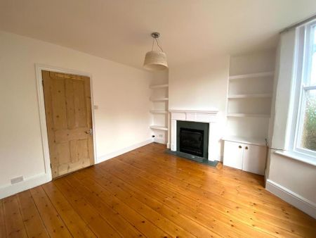 3 bedroom end of terrace house to rent - Photo 4
