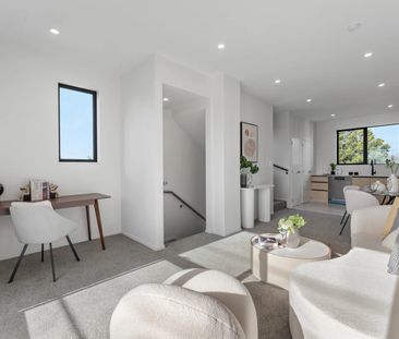 2/113 Te Atatu Road, Te Atatu South - Photo 2