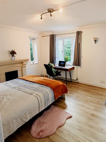 room 6 - Photo 3