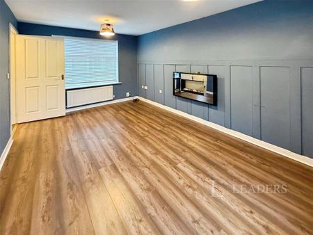 3 bedroom semi-detached house to rent - Photo 2