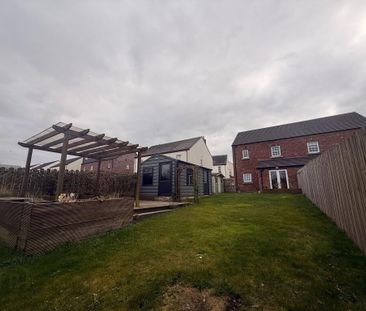 71 Blackrock Row, Newtownabbey, BT36 4AD - Photo 1