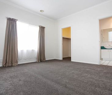 20 Railway Place, Brunswick VIC 3056 - Photo 1
