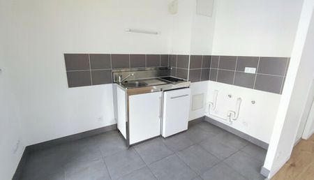 Appartement 1 pièces 38m2 REIMS 610 euros - Photo 5
