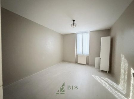 Location Appartement 3 pièces 87m² ROANNE 42300 - Photo 5