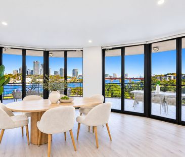 Luxury Waterfront Living | Spacious Three Bedroom Apartment - Photo 2