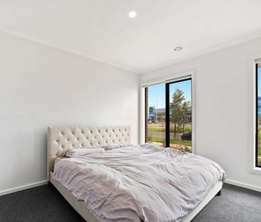 21 Elpis Road, Weir Views VIC, Belconnen - Photo 3