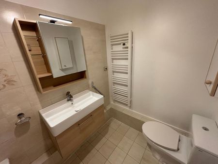 Location Appartement 1 pièce 31m² BOURG LA REINE 92340 - Photo 4