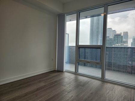 One bedroom condo Toronto - Photo 5