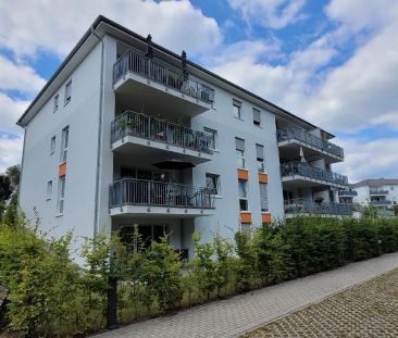 Gemütliche 2-Zimmer-Wohnung im Erdgeschoss mit Einbauküche und Terr... - Photo 1