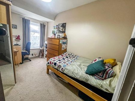 4 bedroom terraced house to rent - Photo 2