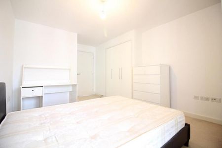 2 bedroom flat to rent - Photo 5