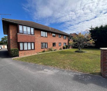 2 bedroom ground floor flat to rent - Photo 5