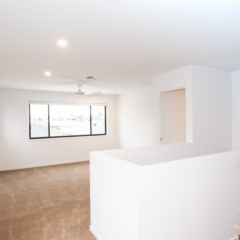 Breaking Lease for Rent - STUNNING TOWNHOME FOR RENT - Photo 1