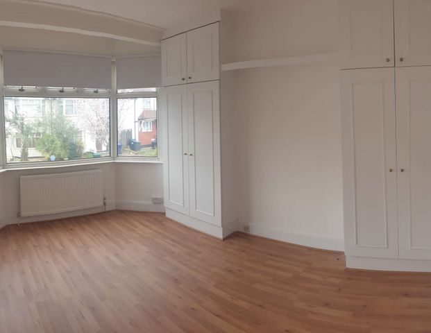 Glebe Crescent Room 1B - Photo 1