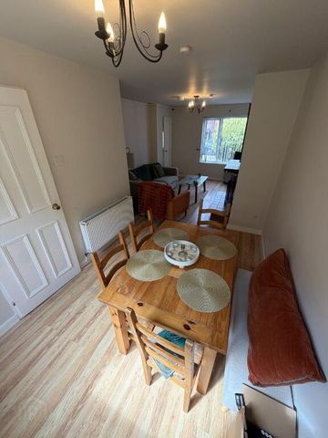 27 Hampton Parade, Belfast, BT7 3EQ - Photo 3
