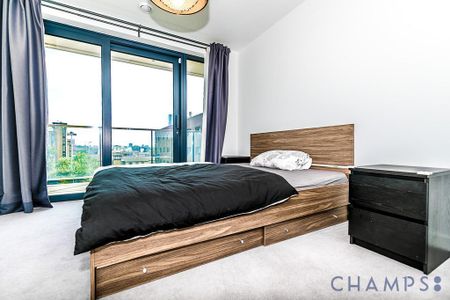 3 bedroom flat to rent - Photo 3