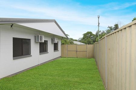 Huge Duplex - Fully AC - Vinyl Flooring - Side Access to Backyard - Photo 4