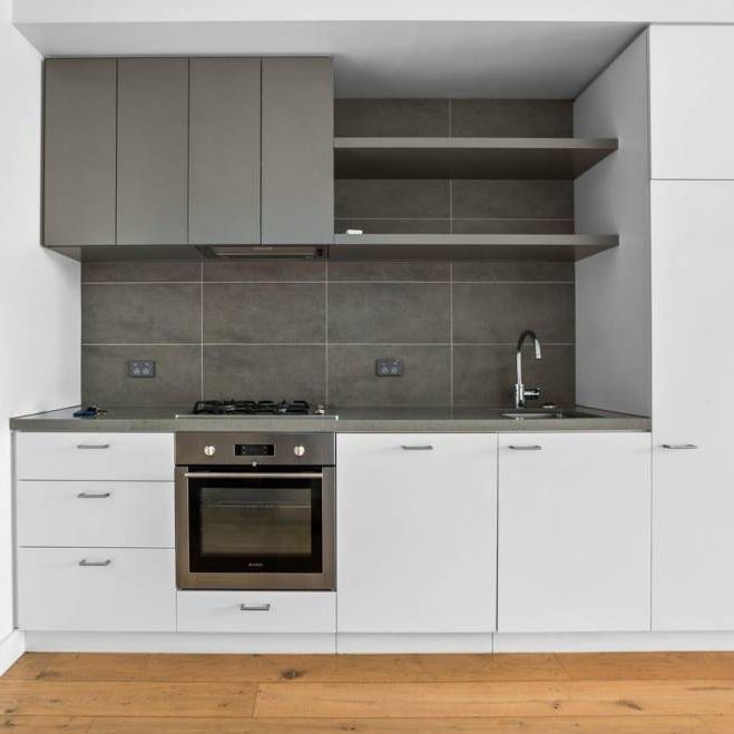 Modern Edge| Sophisticated| Finely Designed - Photo 1