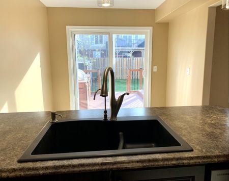 For Lease - 36 Pearl Drive, Orillia, Ontario - Photo 3