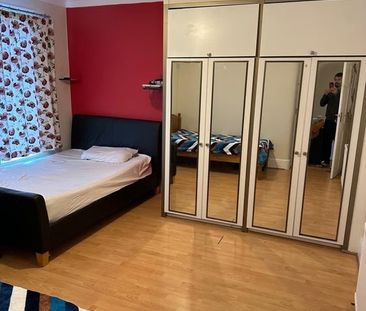 Room in a Shared House, Gartmore Road, IG3 - Photo 3