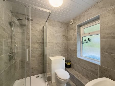 Glynteg High Street - Photo 2