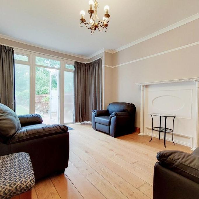 4 bedroom detached house to rent - Photo 1