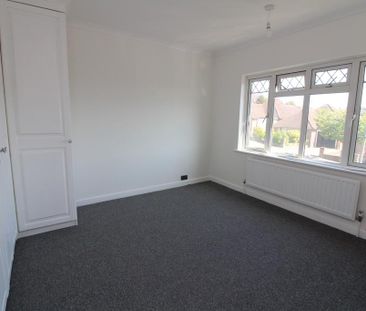 4 bedroom semi-detached house to rent - Photo 6