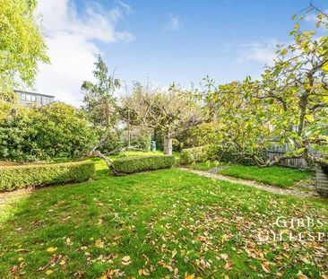 The Lawns, Pinner, HA5 - Photo 1