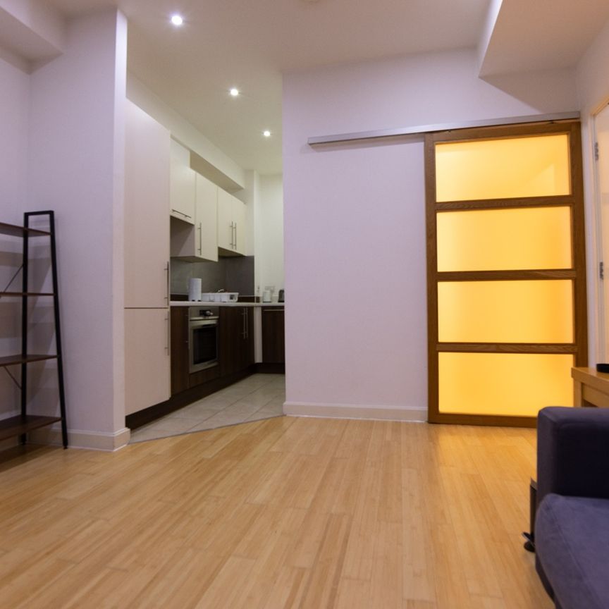 2 Bed Flat, Joiner Street, M4 - Photo 1