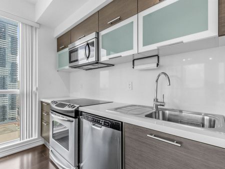 For Lease - 386 Yonge Street Unit# 3015, Toronto, Ontario - Photo 3