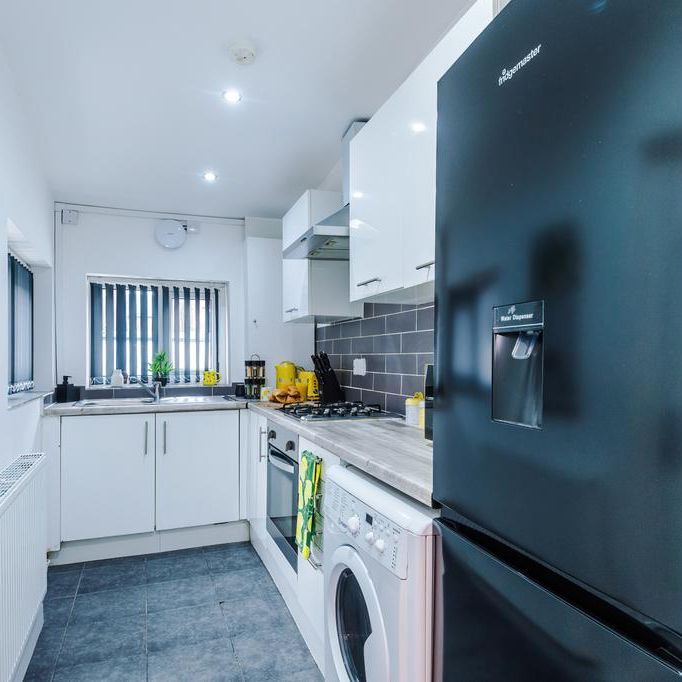 3 bedroom terraced house to rent - Photo 1