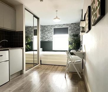 Studio to rent - Photo 1