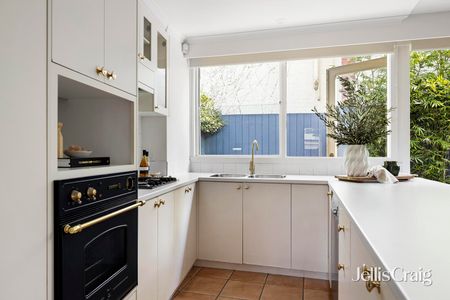 54 Brooke Street, Albert Park VIC 3206 - House For Rent | Domain - Photo 2