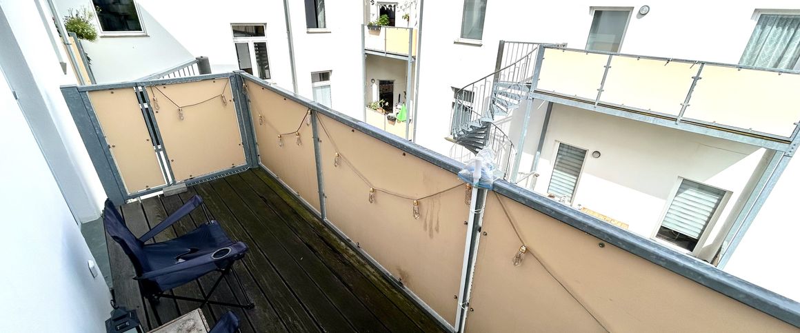 Sonnenverwöhnte 2-Zimmerwohnung inkl. Einbauküche in Stadtfeld Ost - Photo 1