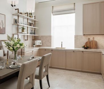 Exquisitely designed duplex in the heart of Knightsbridge, offering beautifully proportioned spaces, including three ensuite bedrooms and a magnificent reception, moments from Harrods and Hyde Park - Photo 1