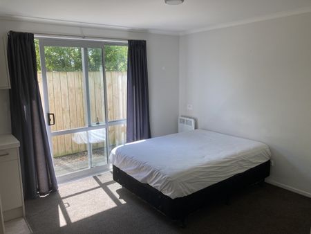 Semi-Furnished Studio - Photo 4