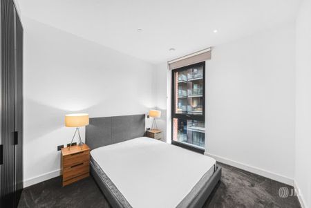 Embassy Gardens, London SW11 - Photo 4