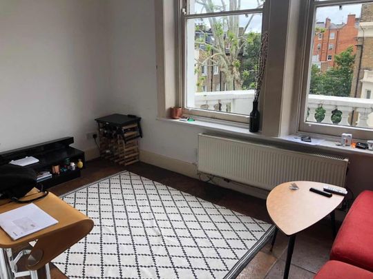 Room in a Shared Flat, London, SW5 - Photo 1