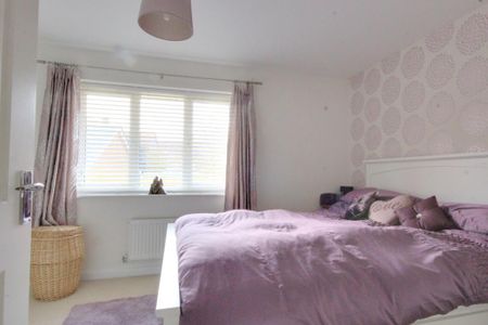 2 bedroom semi-detached house to rent - Photo 4
