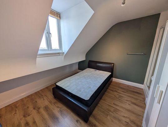 4 bedroom terraced house to rent - Photo 1