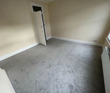 4 Bed Semi-Detached House, Rucklidge Avenue, NW10 - Photo 3