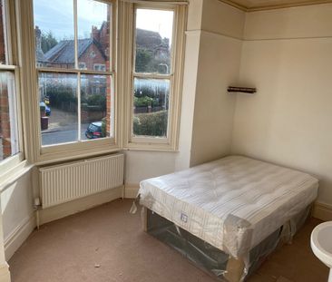 Room in a Shared House, Western Elms, RG30 - Photo 1