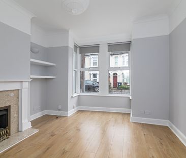 2 Bed Terraced House, Melford Road, E11 - Photo 3