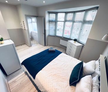 Room in a Shared House, Rowan Crescent, SW16 - Photo 6