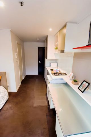 Large Studio - Photo 4